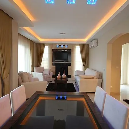 Vila Detached Villas R, S And Z *
